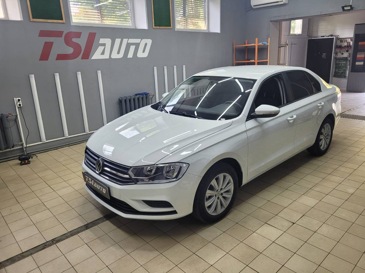 Шумоизоляция VW Polo 6  в Алматы в пакете Комфорт
