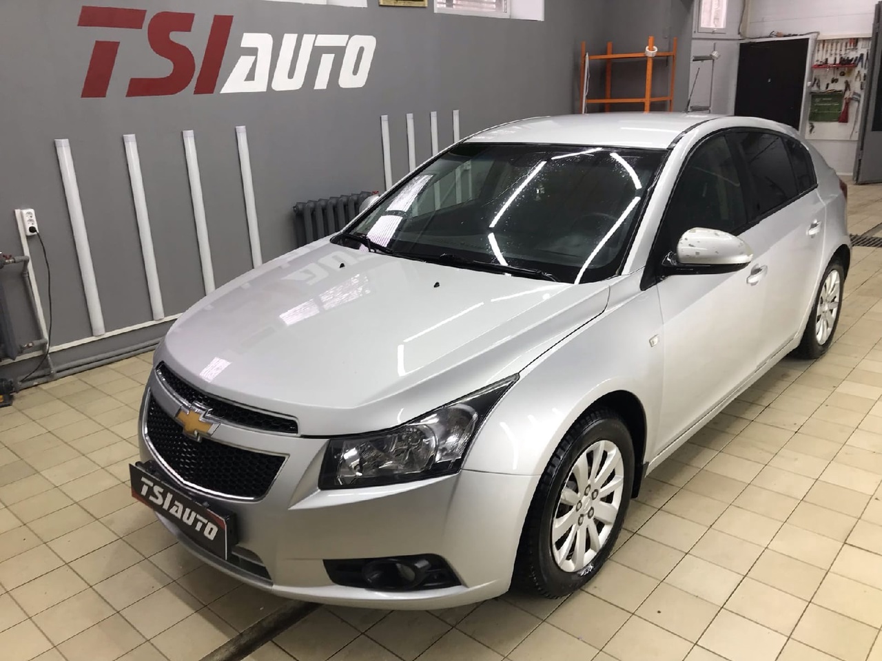 Шумоизоляция Chevrolet Cruze в Алматы за 1 день всего салона