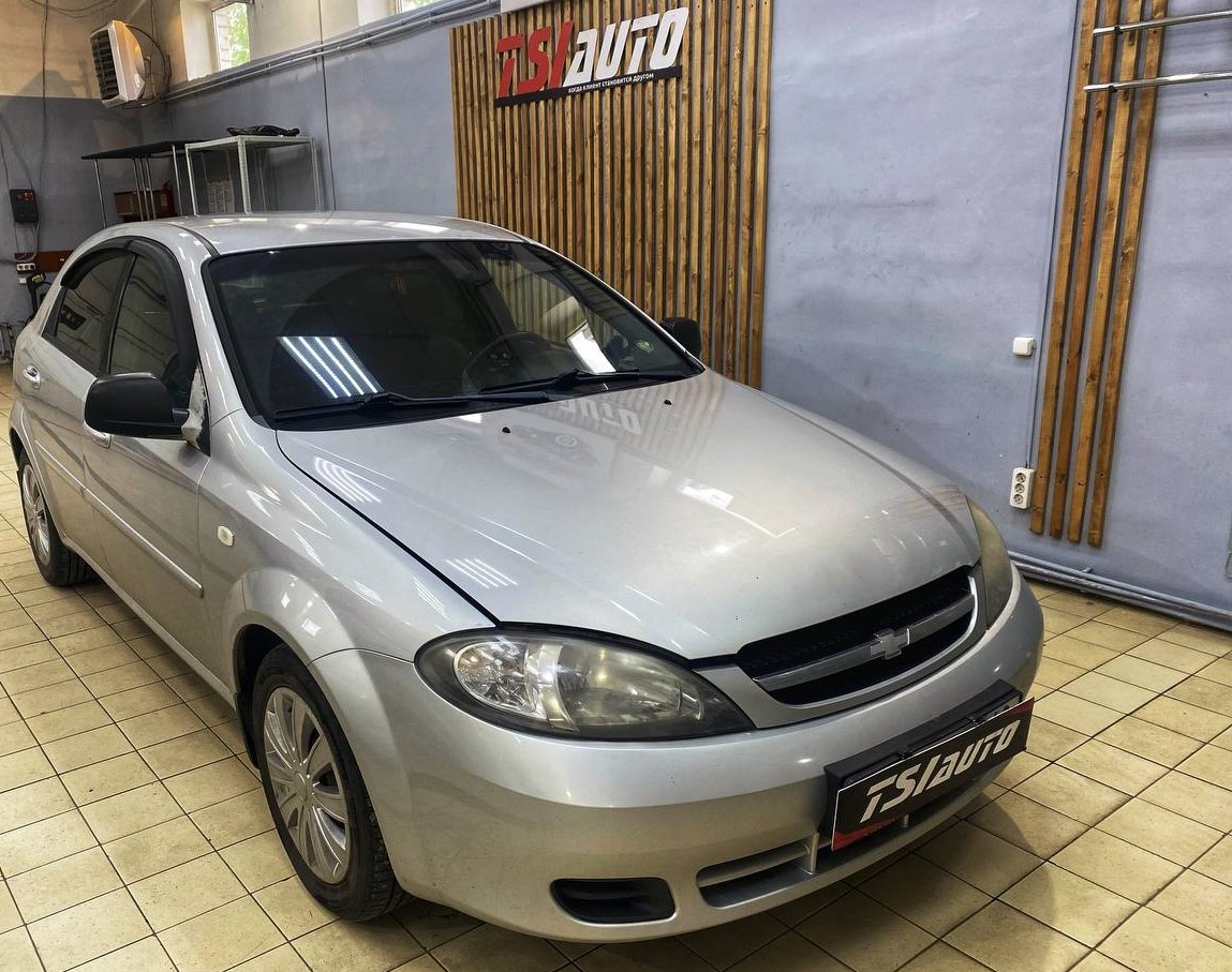 Восстановительная полировка и бронь фар Chevrolet Lacetti за 4 часа фото и цены