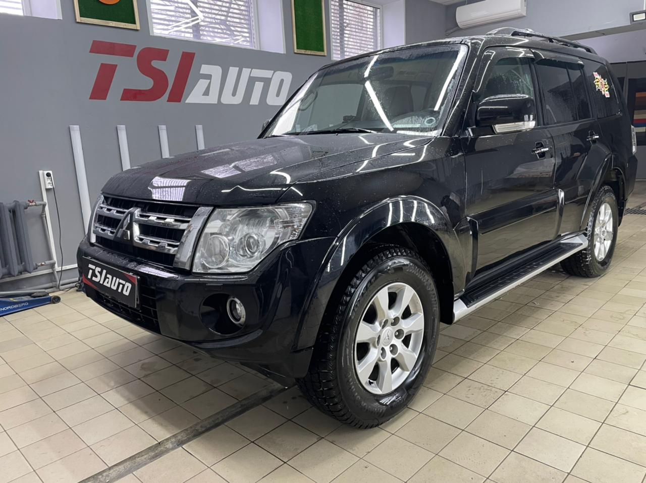 Шумоизоляция Mitsubishi Pajero 4 в Алматы с торпедо за 1 день