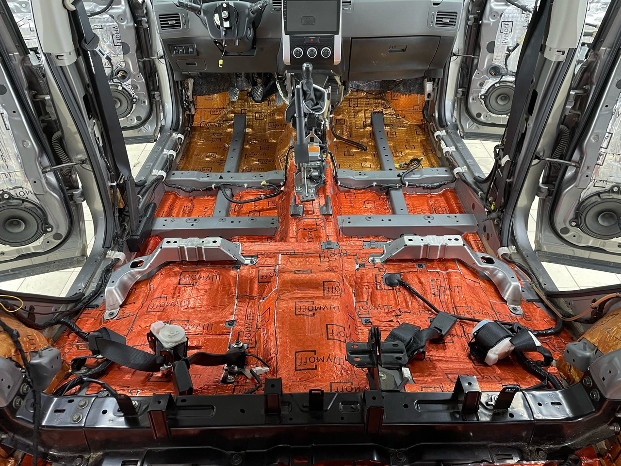 виброизоляция багажника Nissan X-Trail T31 шумоизоляция