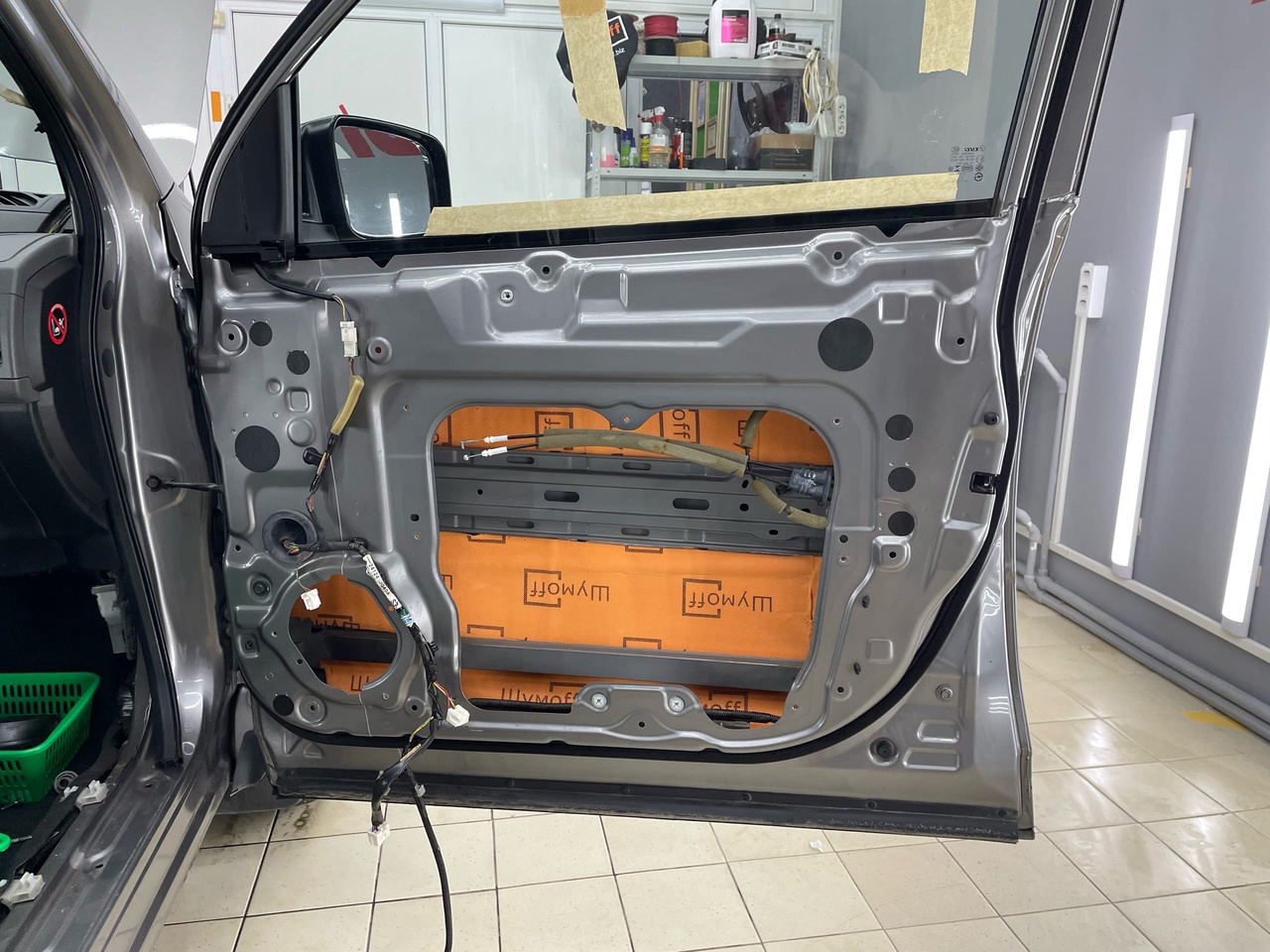 Nissan X-Trail T31 дверь шумоизоляция 2 слой 2