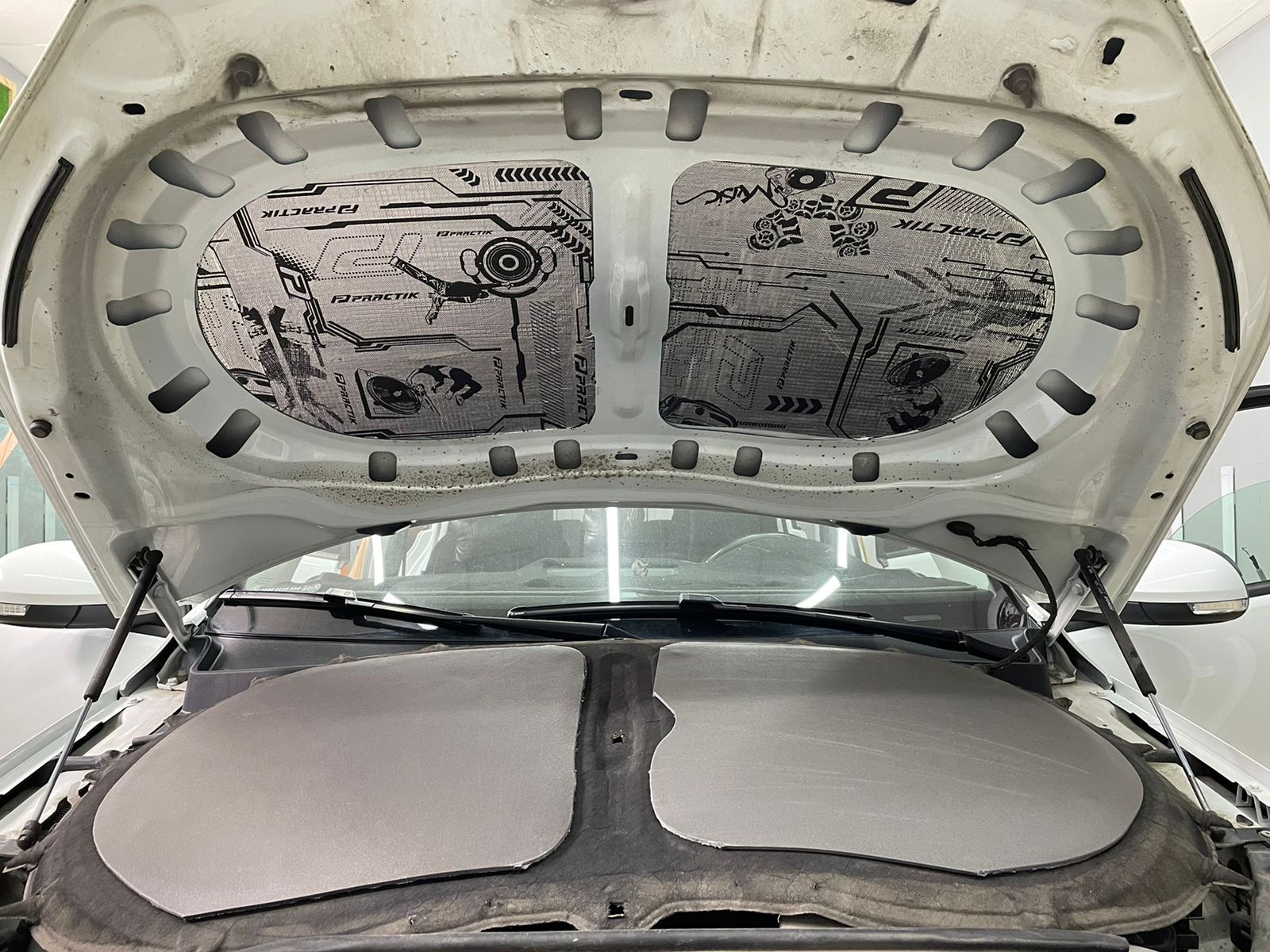 Капот вибро обшивка капота шумо теплоизоляция шумоизоляция Volkswagen Tiguan 1 фото