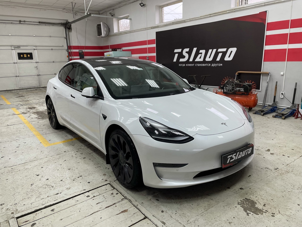Шумоизоляция Tesla Model 3 в Алматы