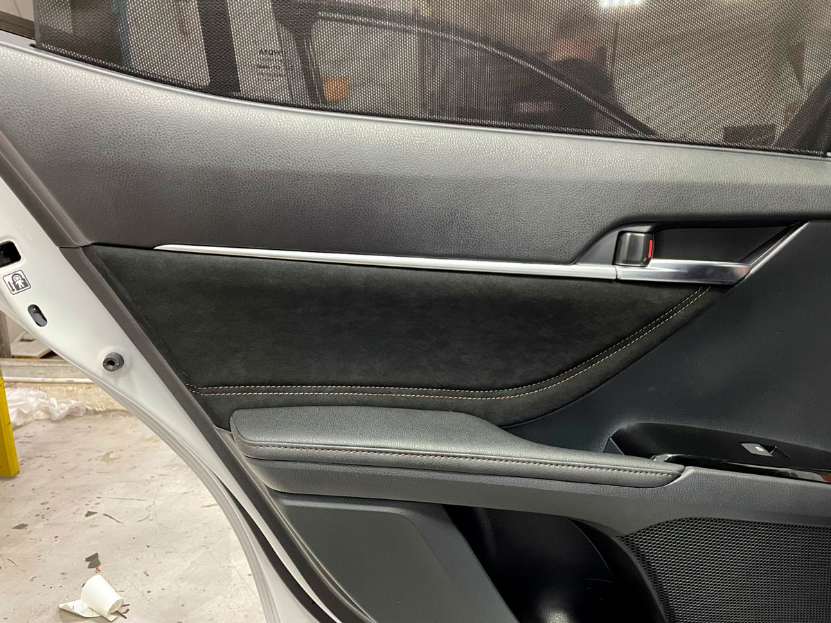 Toyota Camry фото перетяжка дверей