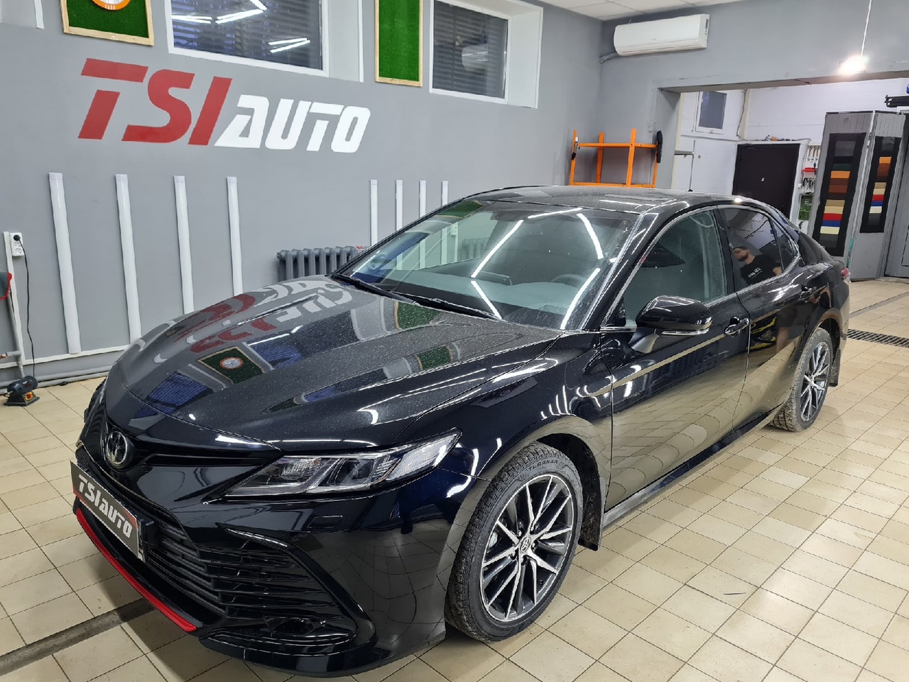 Шумоизоляция Toyota Camry v70 в Алматы за 1 день всего салона