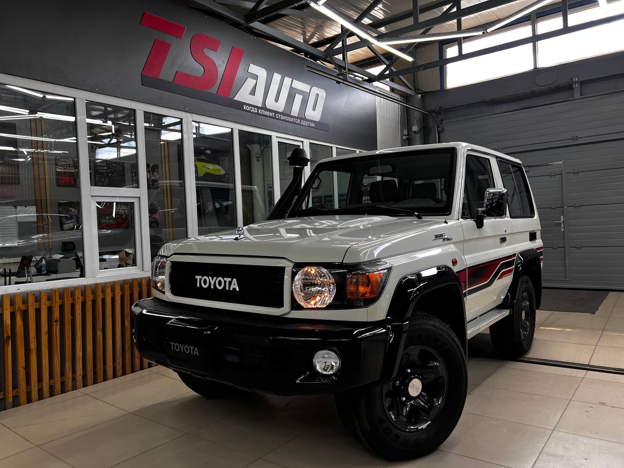 Полная шумоизоляция Toyota Land Cruiser 70 за 1 день в Алматы - фото и цены