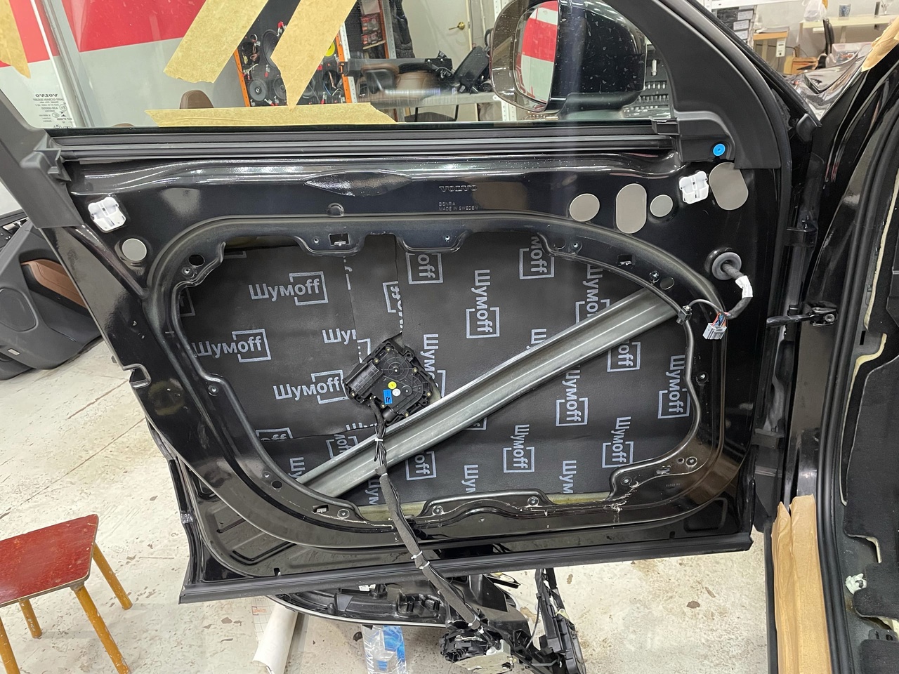Шумоизоляция Volvo XC60 Дверь 2 слой шумо теплоизоляция